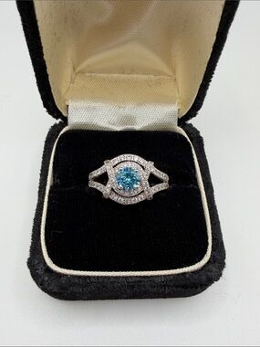 Sterling Silver 925 Sparkling Blue Halo Split-Shank Ring size 7